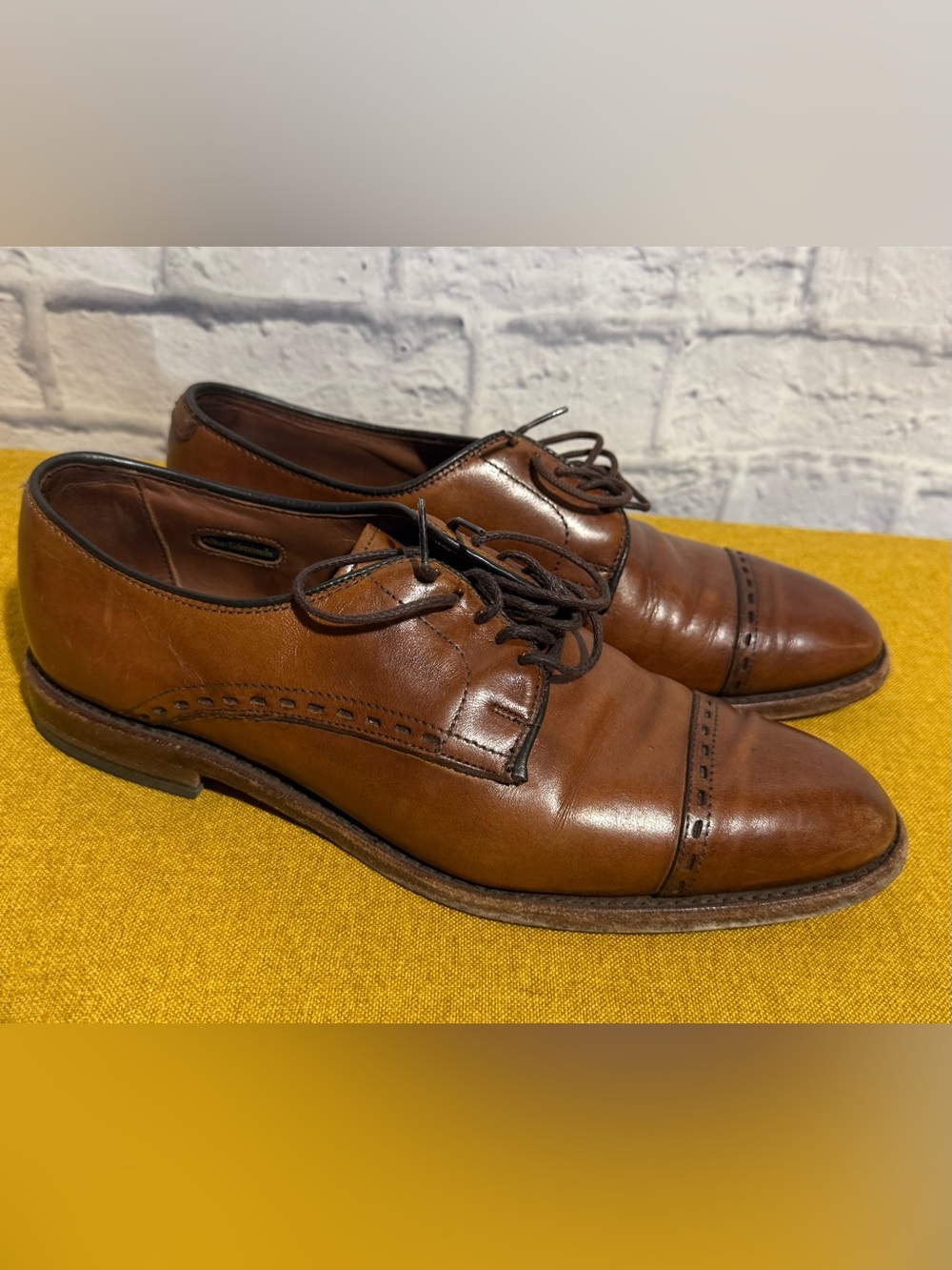 Men’s Allen Edmonds Madison Avenue Brown Leather Oxford Dress Shoes, Size 8.5(D)